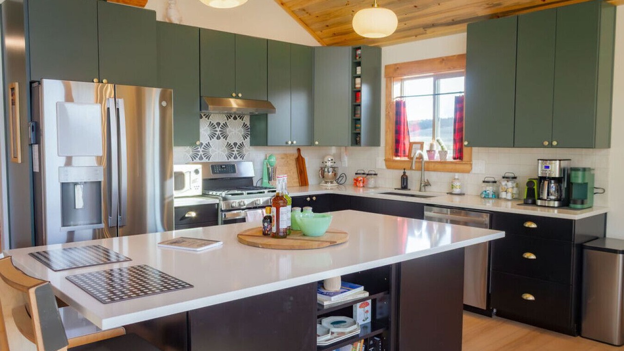 Photo of Kitchen in Indian Mountain