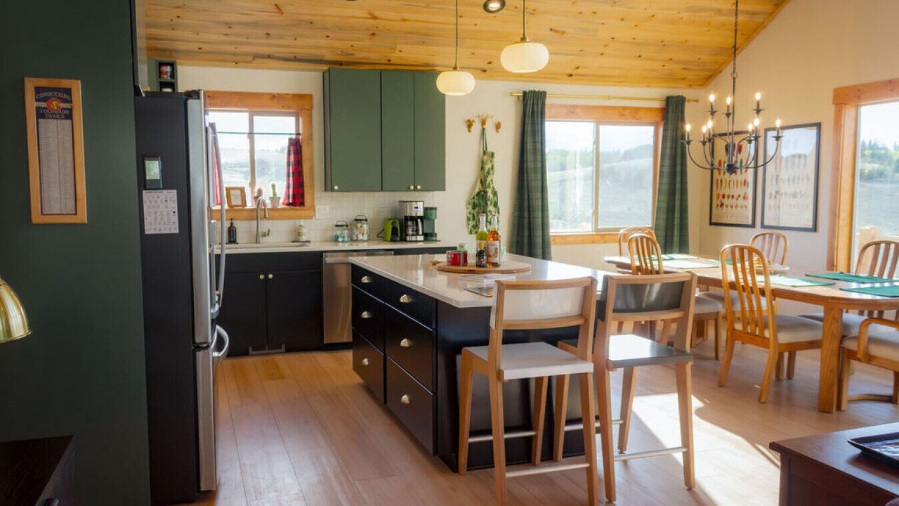 Photo of Kitchen in Indian Mountain