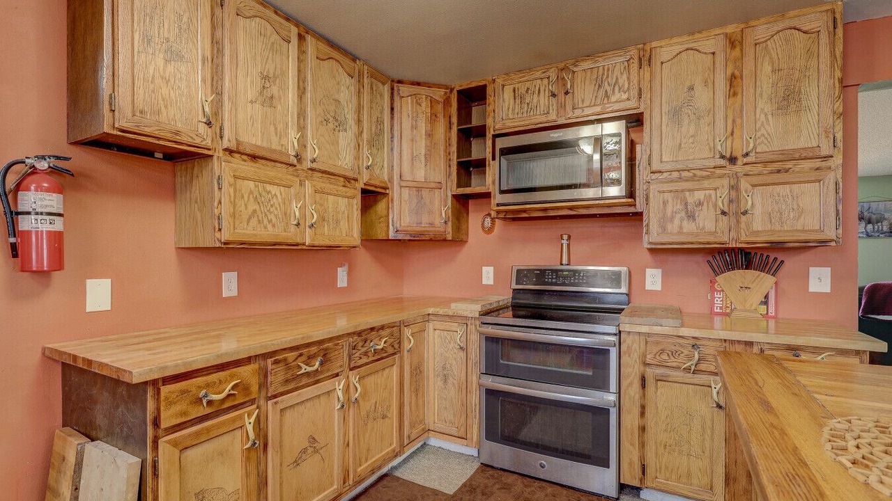 Photo of Kitchen in Indian Mountain