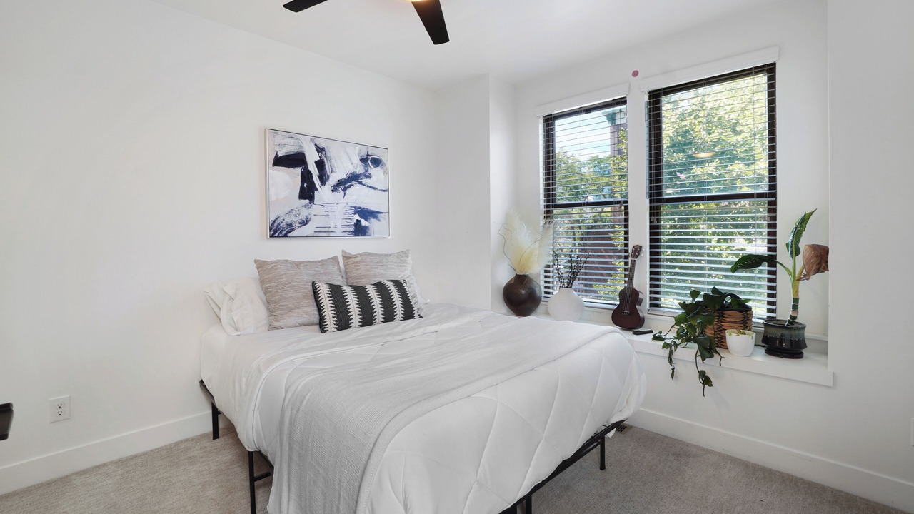 Photo of Bedroom in Curtis Park