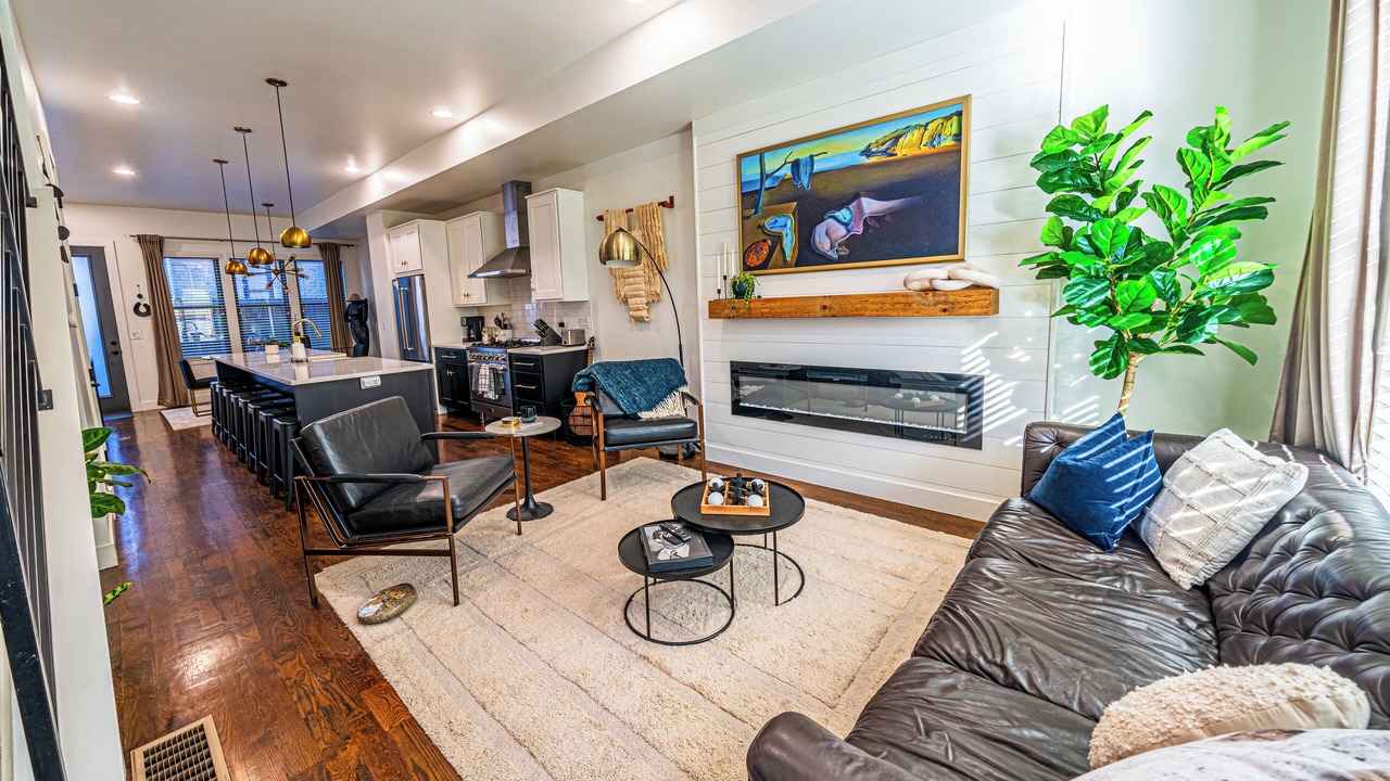Photo of Livingroom in Curtis Park
