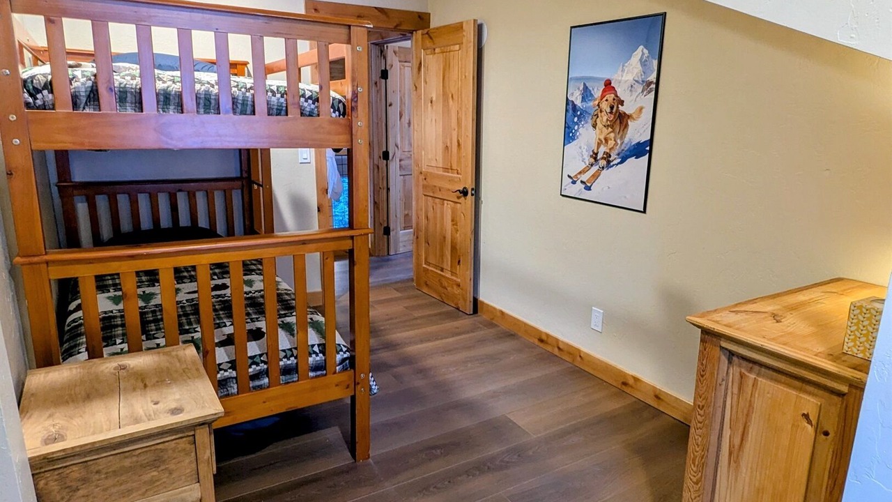 Photo of Bedroom in Columbine Lake