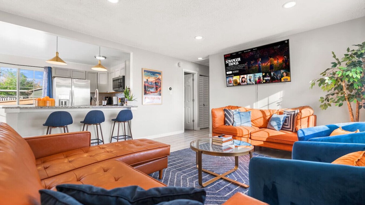 Photo of Livingroom in Dupont