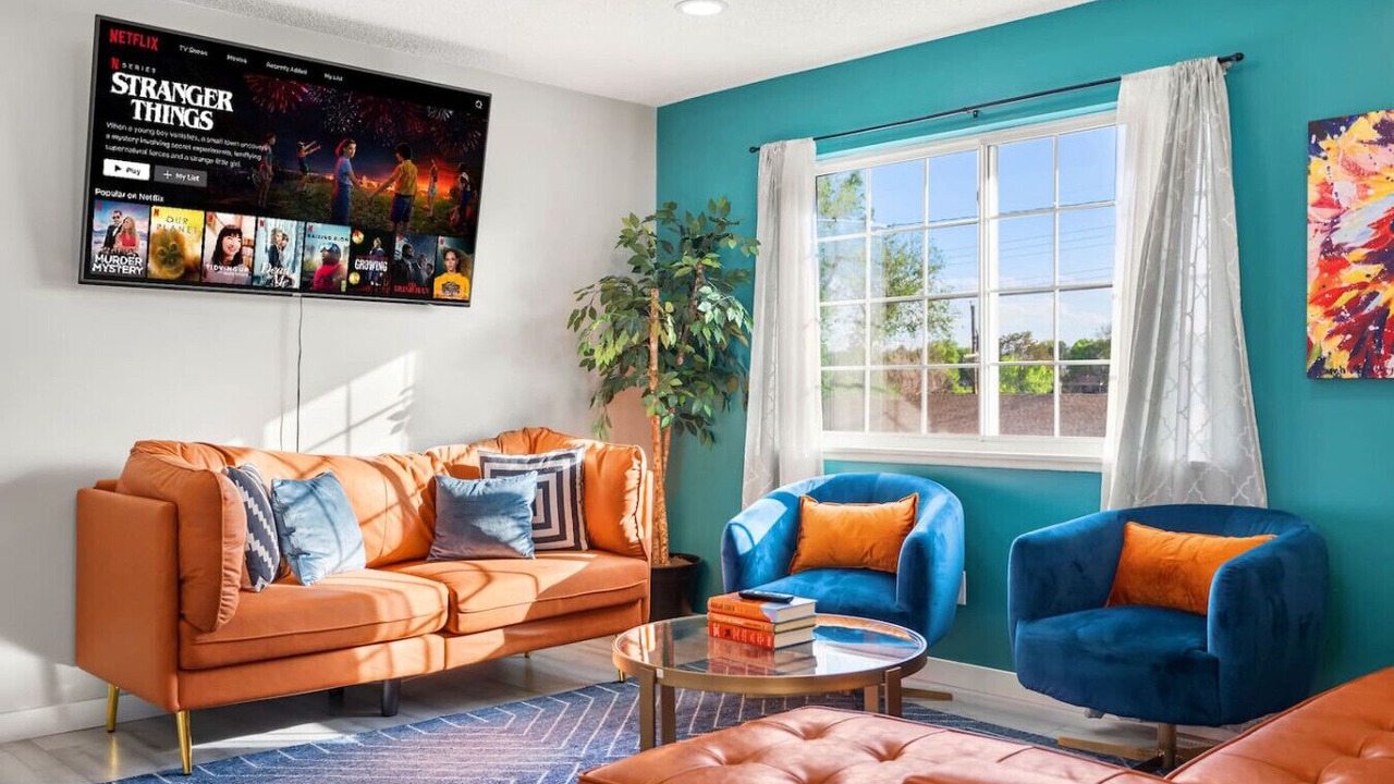 Photo of Livingroom in Dupont
