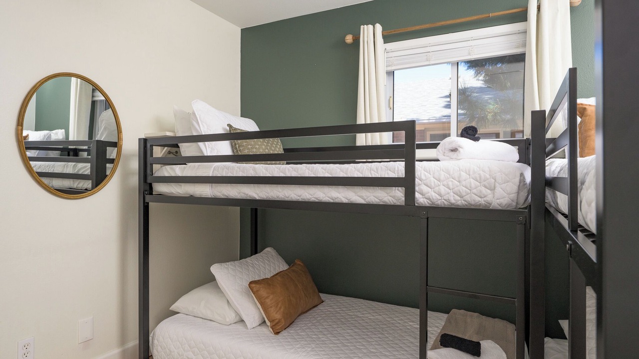 Photo of Bedroom in Applewood Villages