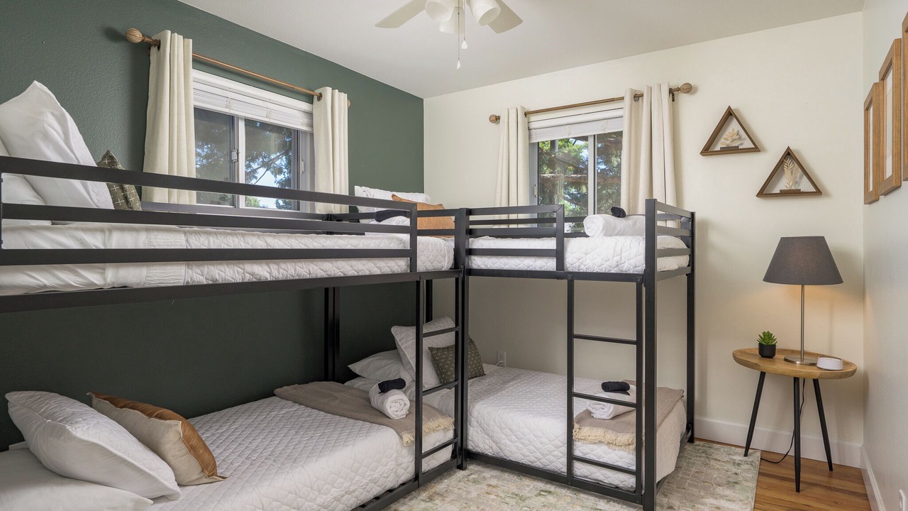 Photo of Bedroom in Applewood Villages