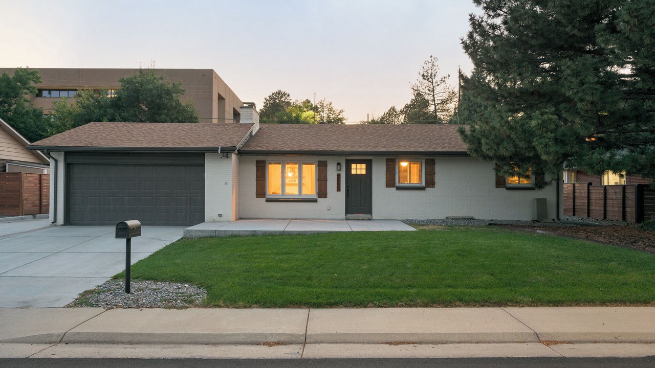 Photo of Outdoor in Applewood Villages
