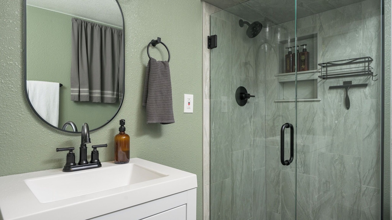 Photo of Bathroom in Applewood Villages