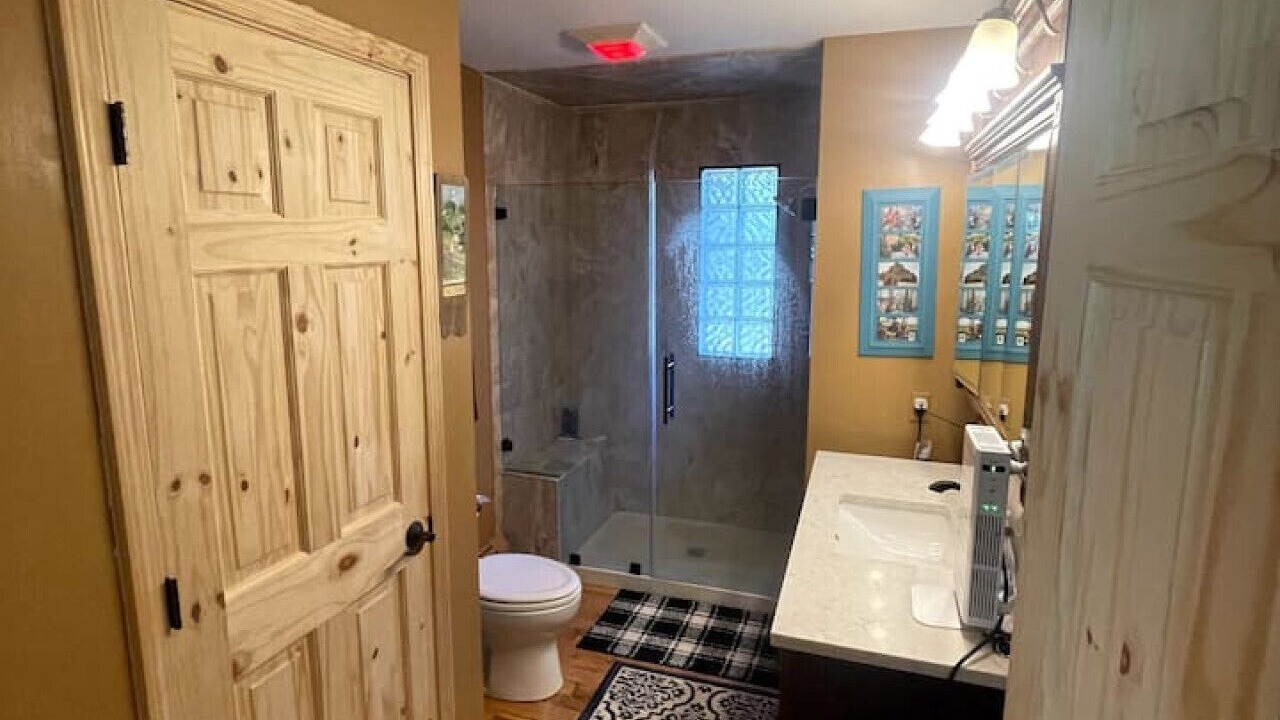 Photo of Bathroom in Hangen Ranch And M and B