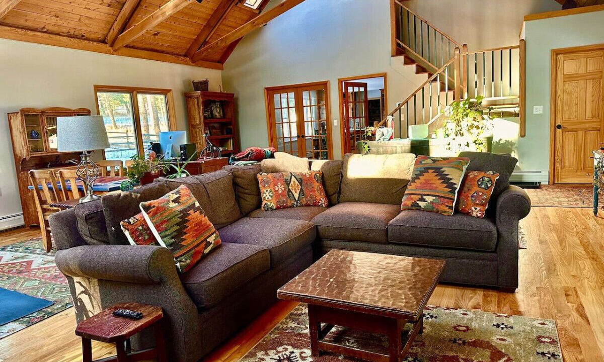 Photo of Livingroom in Hangen Ranch And M and B