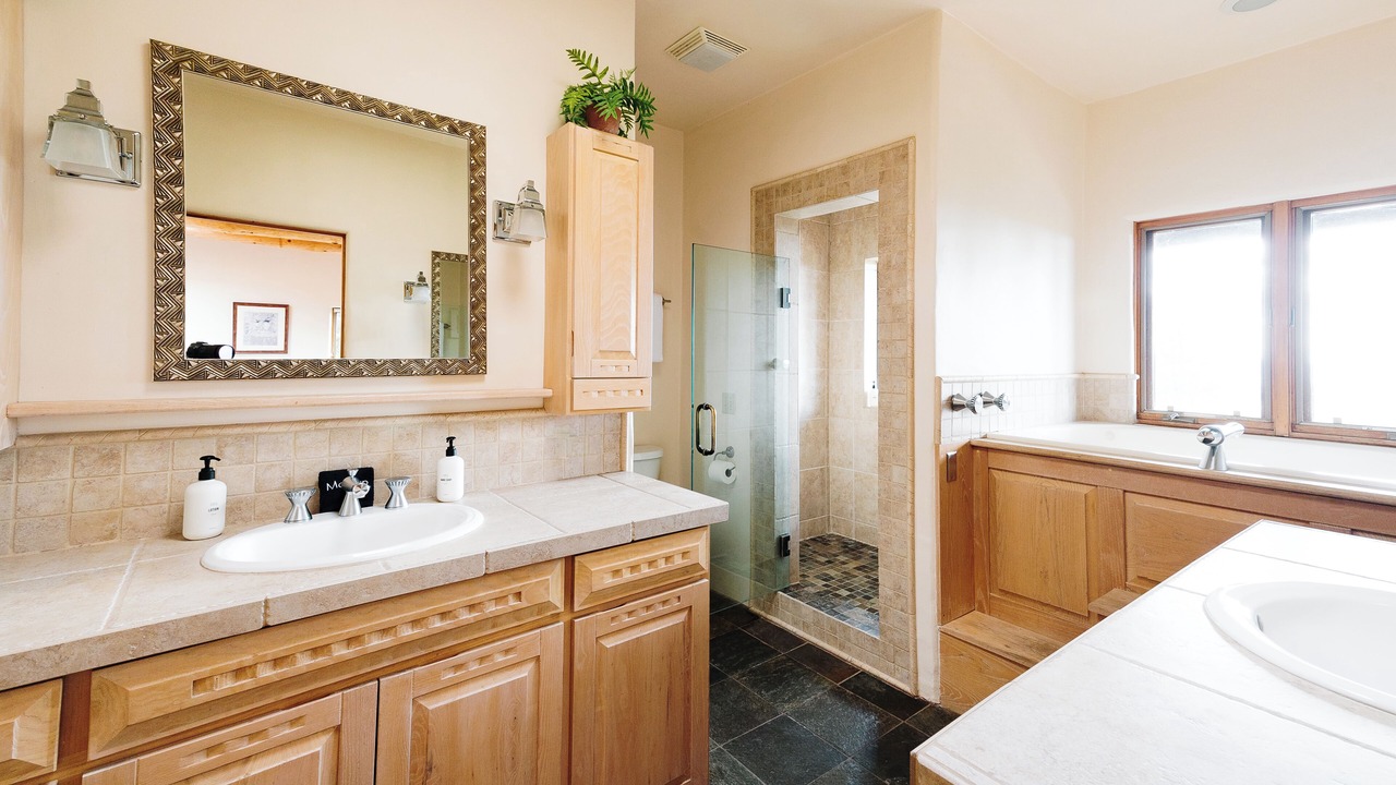Photo of Bathroom in Arroyo Seco