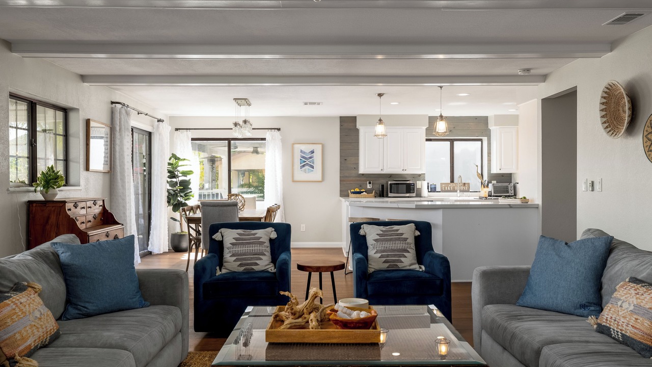 Photo of Livingroom in Canyon Lake