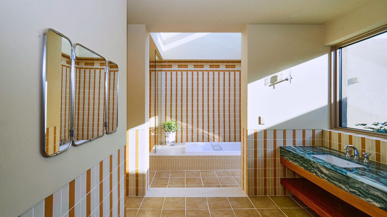 Photo of Bathroom in Hallim