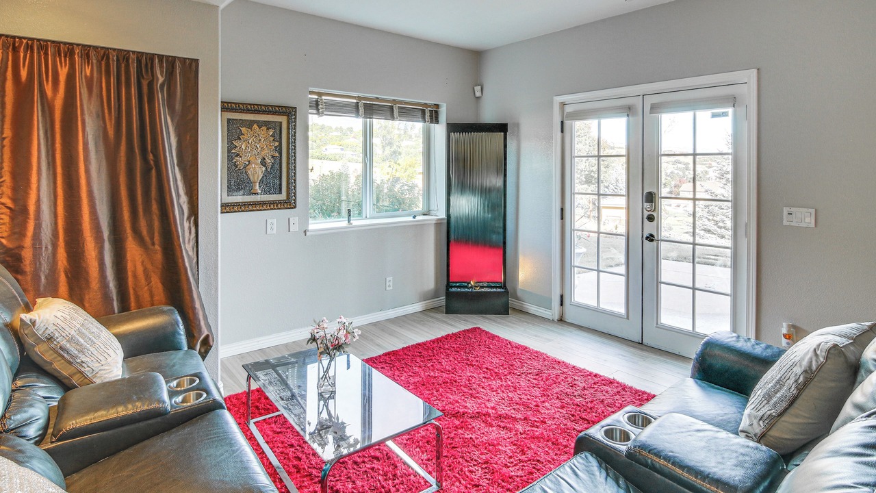 Photo of Livingroom in Southwest Colorado Springs