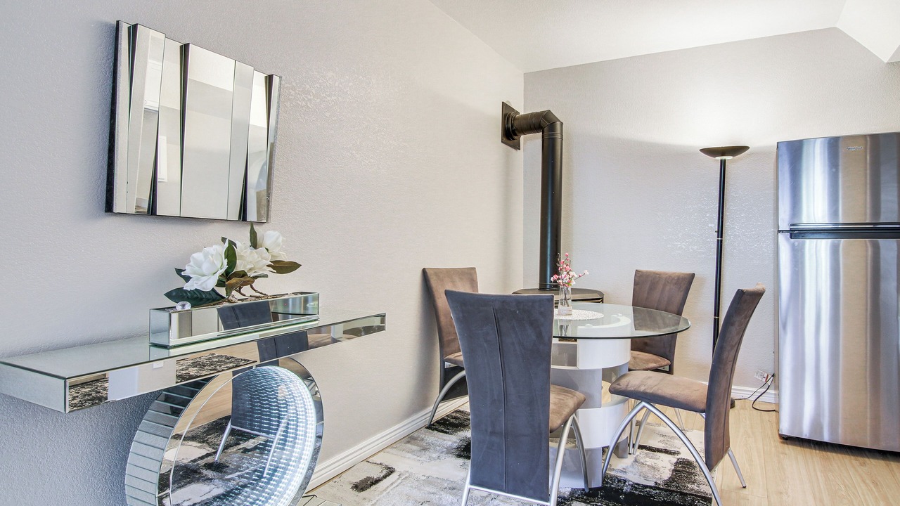 Photo of Livingroom in Southwest Colorado Springs
