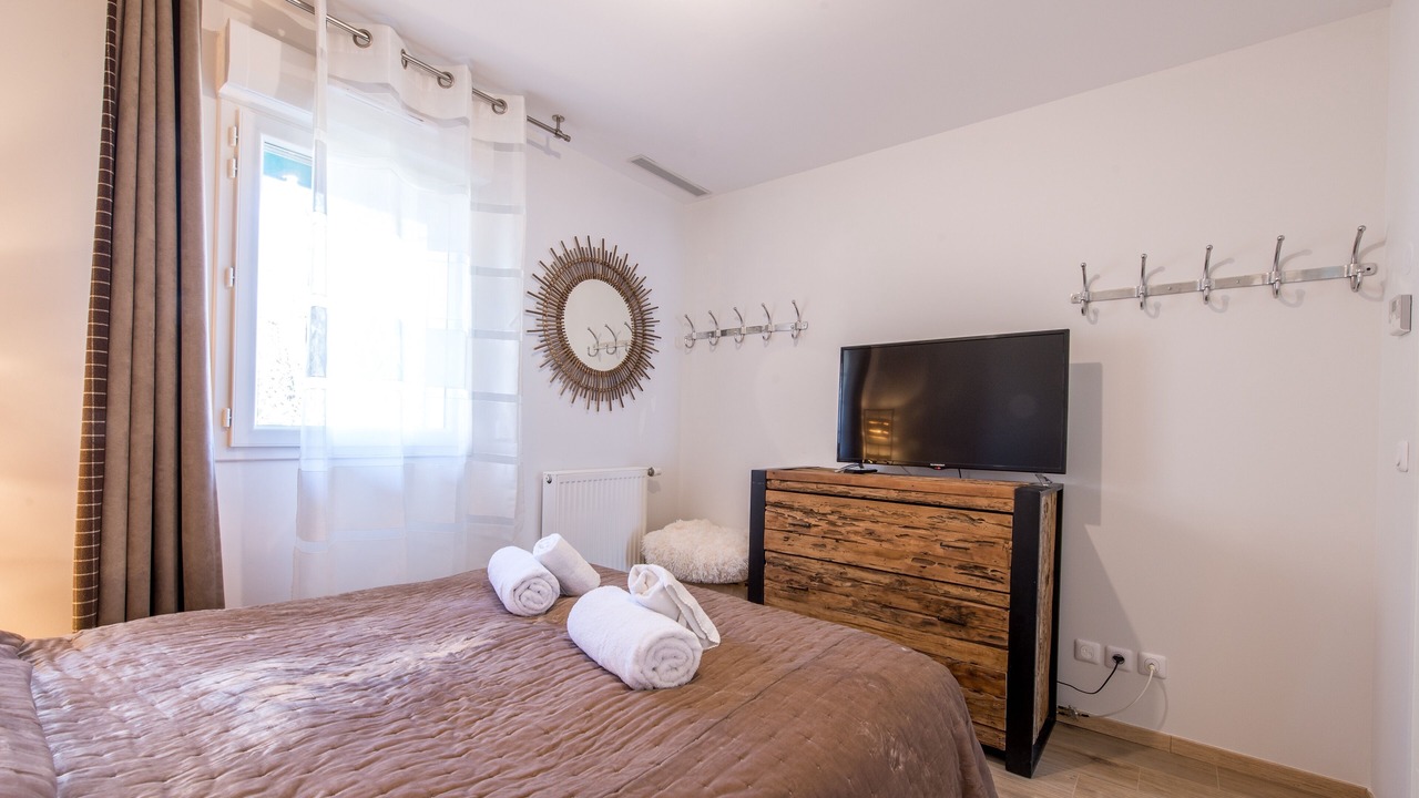 Photo of Bedroom in Saint-Jorioz