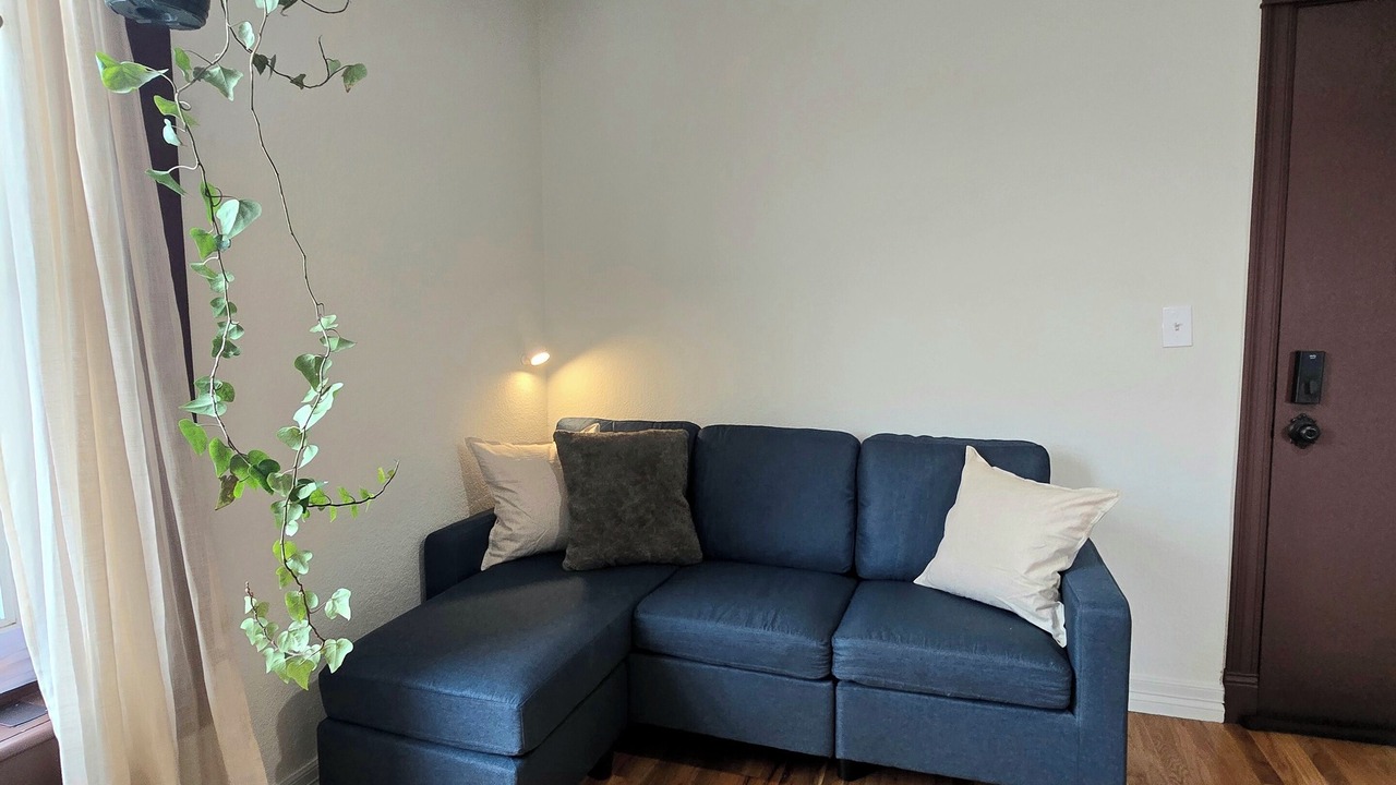 Photo of Livingroom in Uptown