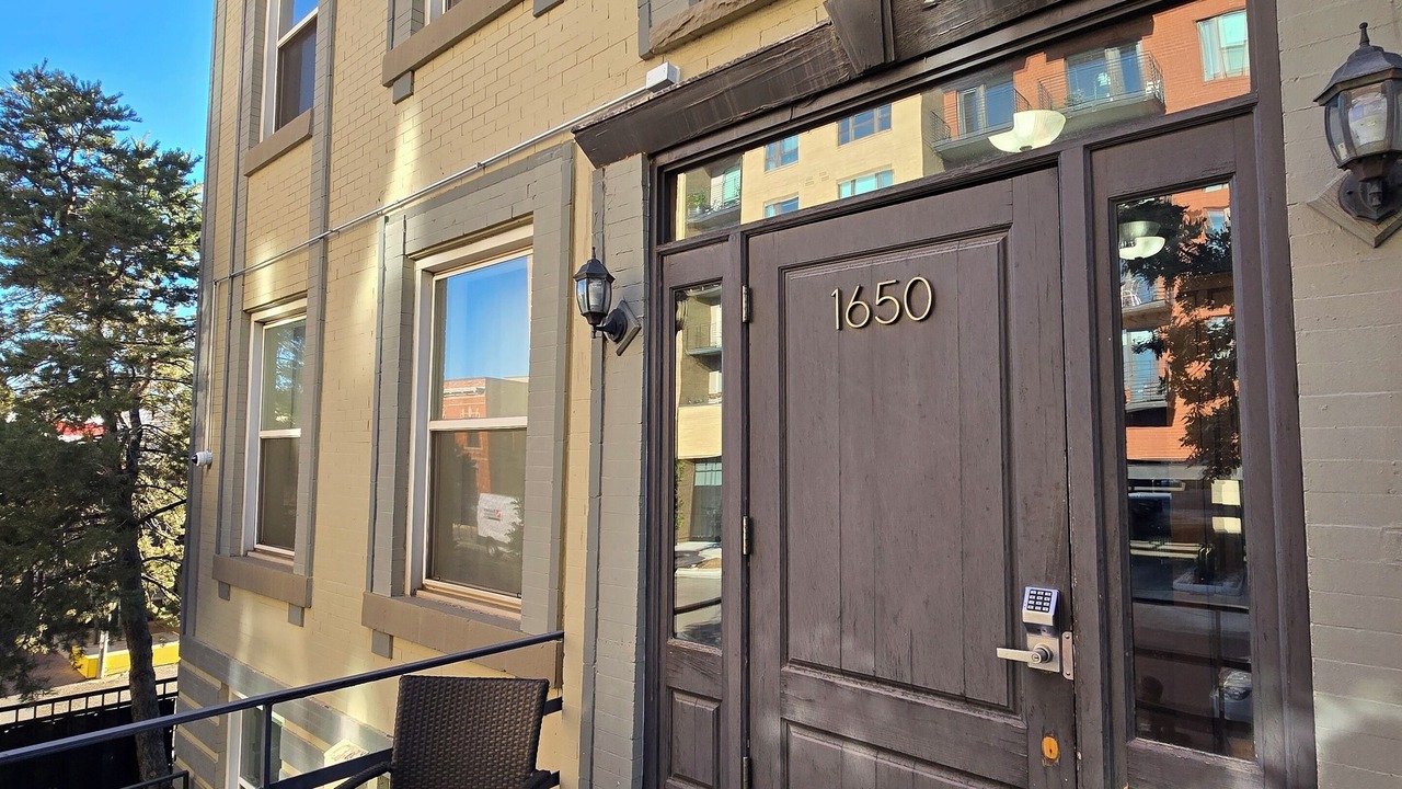 Photo of Outdoor in Uptown