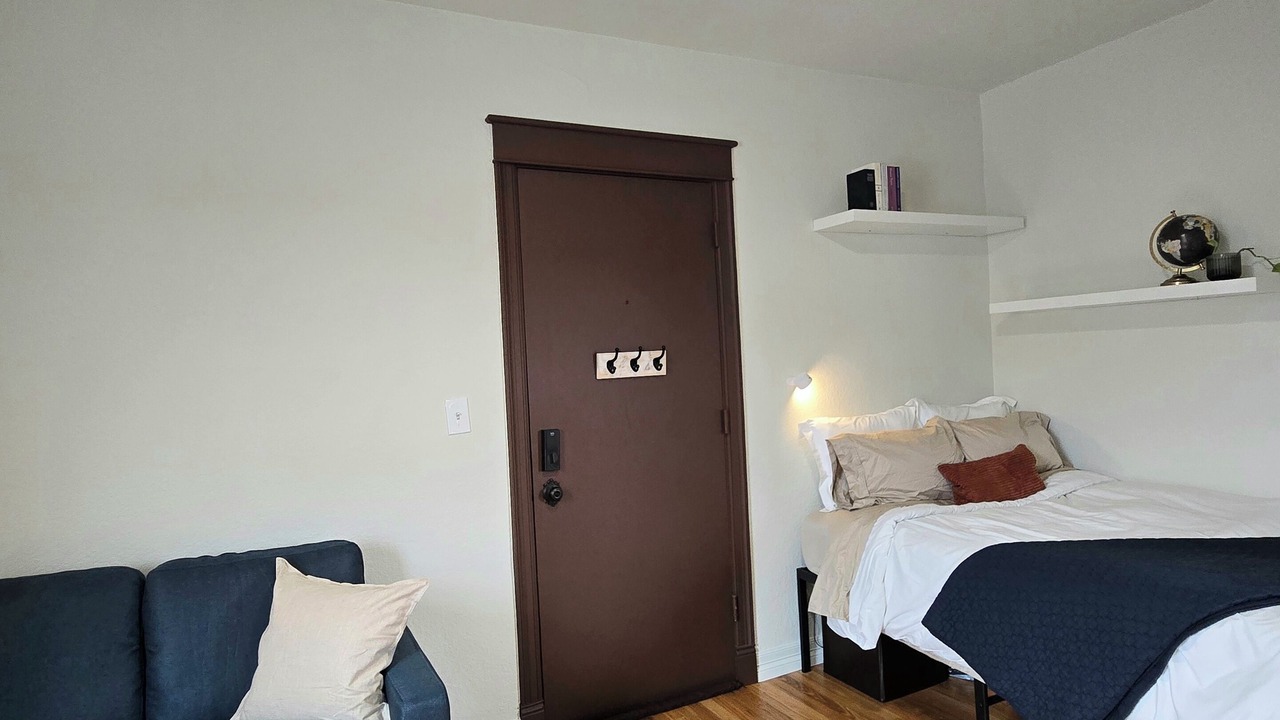 Photo of Bedroom in Uptown