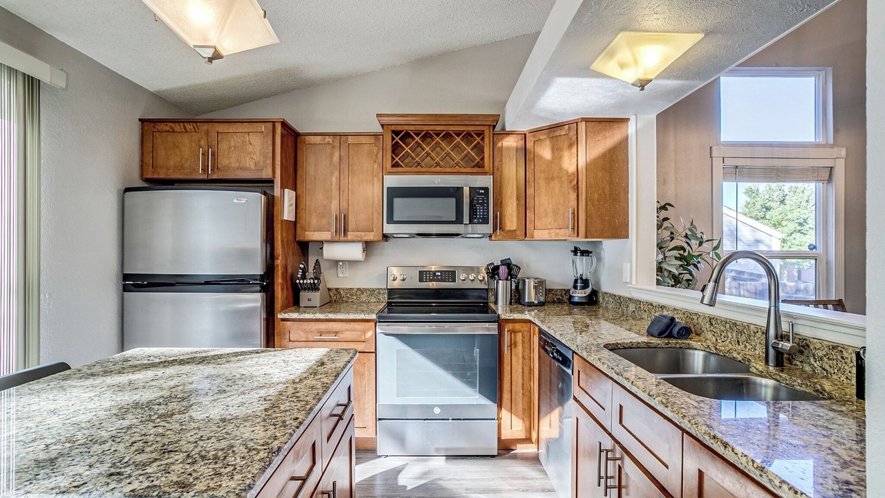 Photo of Kitchen in Foothill Green