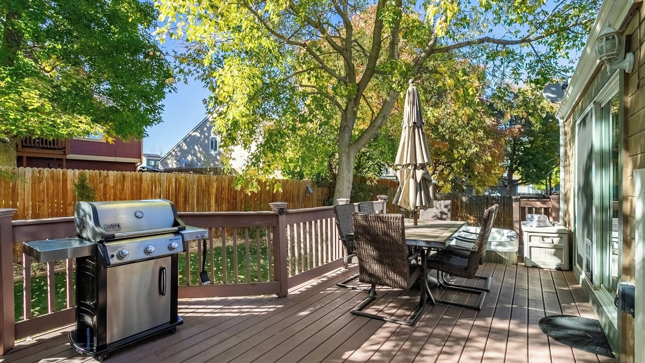 Photo of Outdoor in Foothill Green