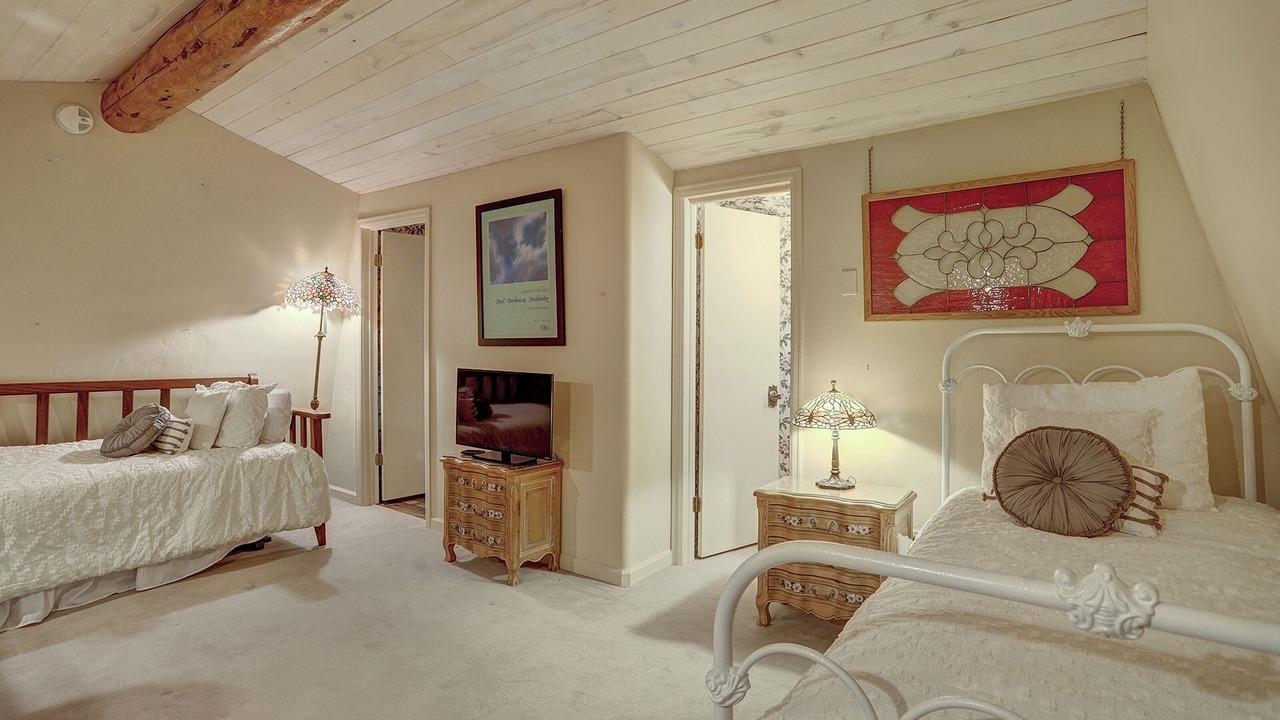 Photo of Bedroom in Baldy Mountain
