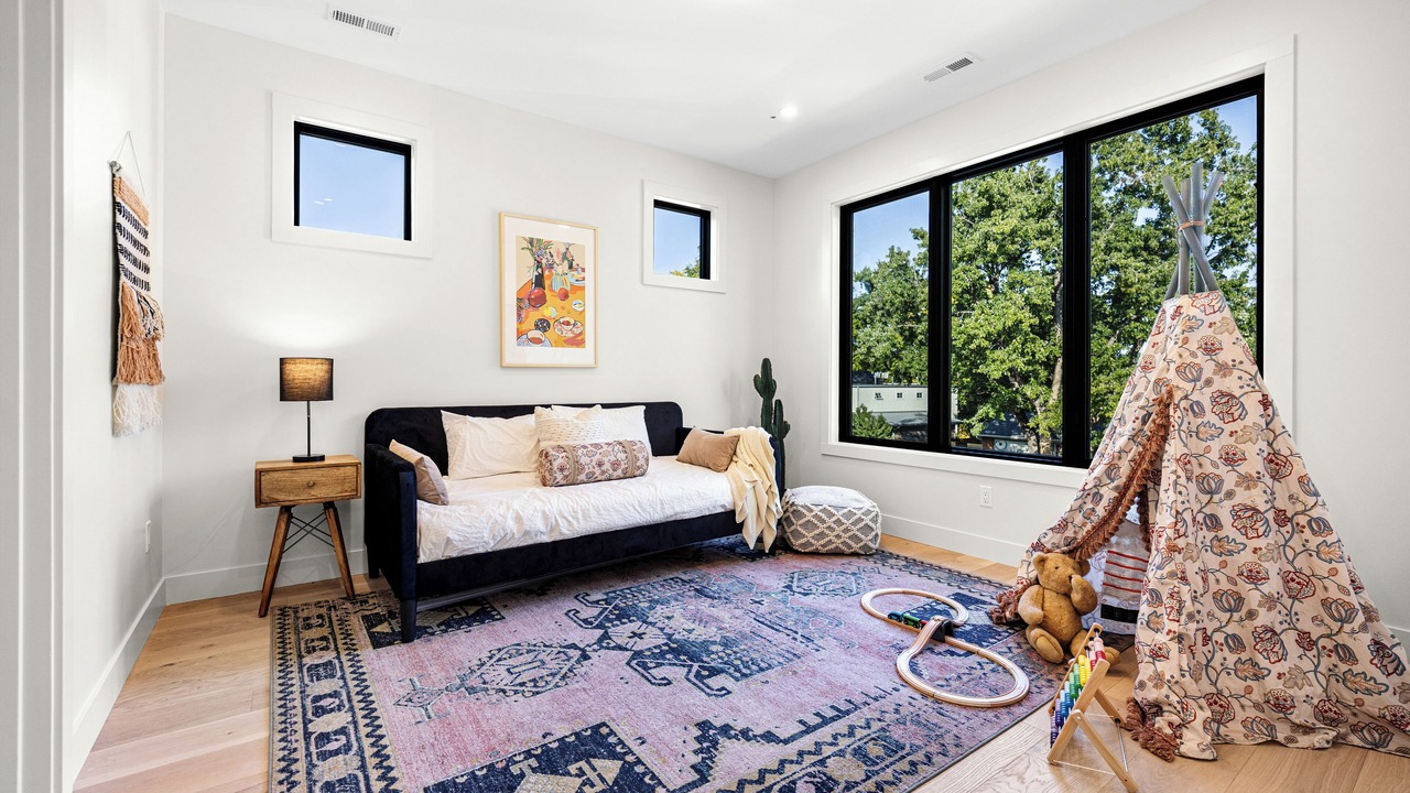 Photo of Bedroom in Old North Boulder