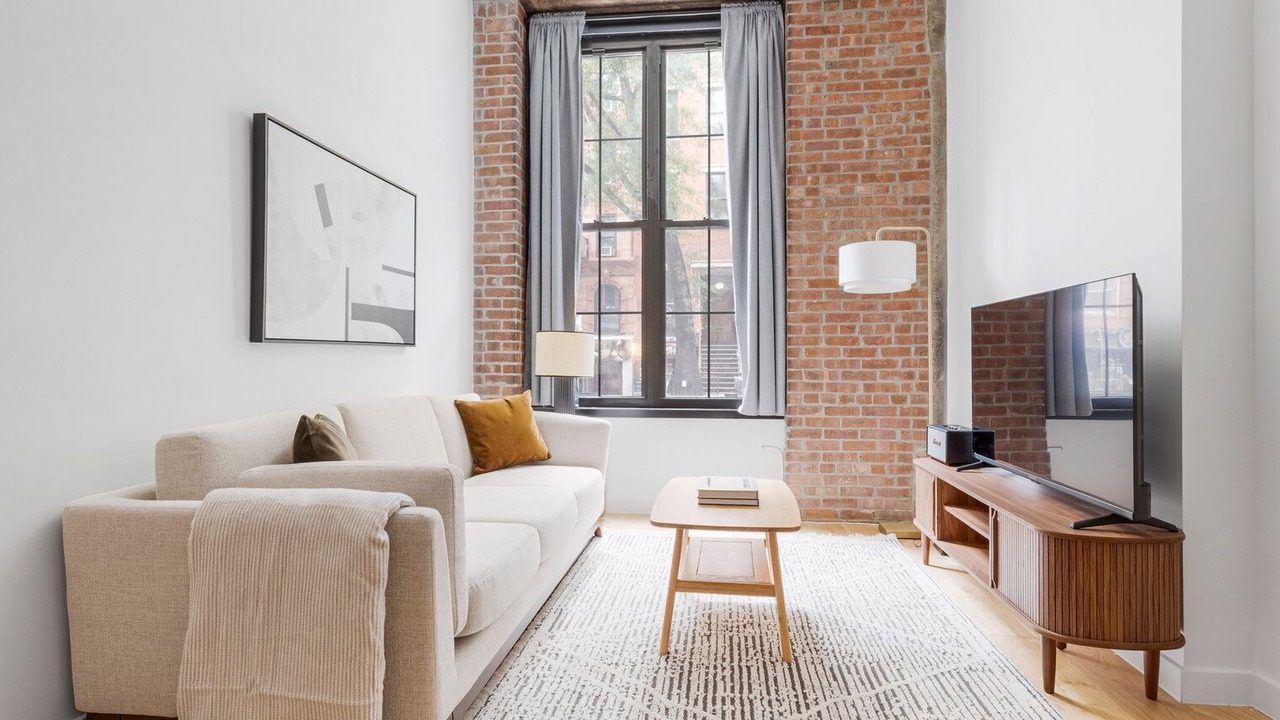 Photo of Livingroom in Ukrainian Village
