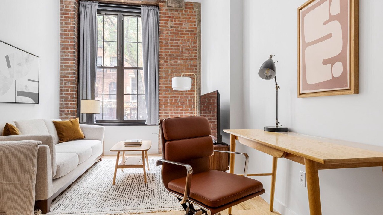 Photo of Livingroom in Ukrainian Village