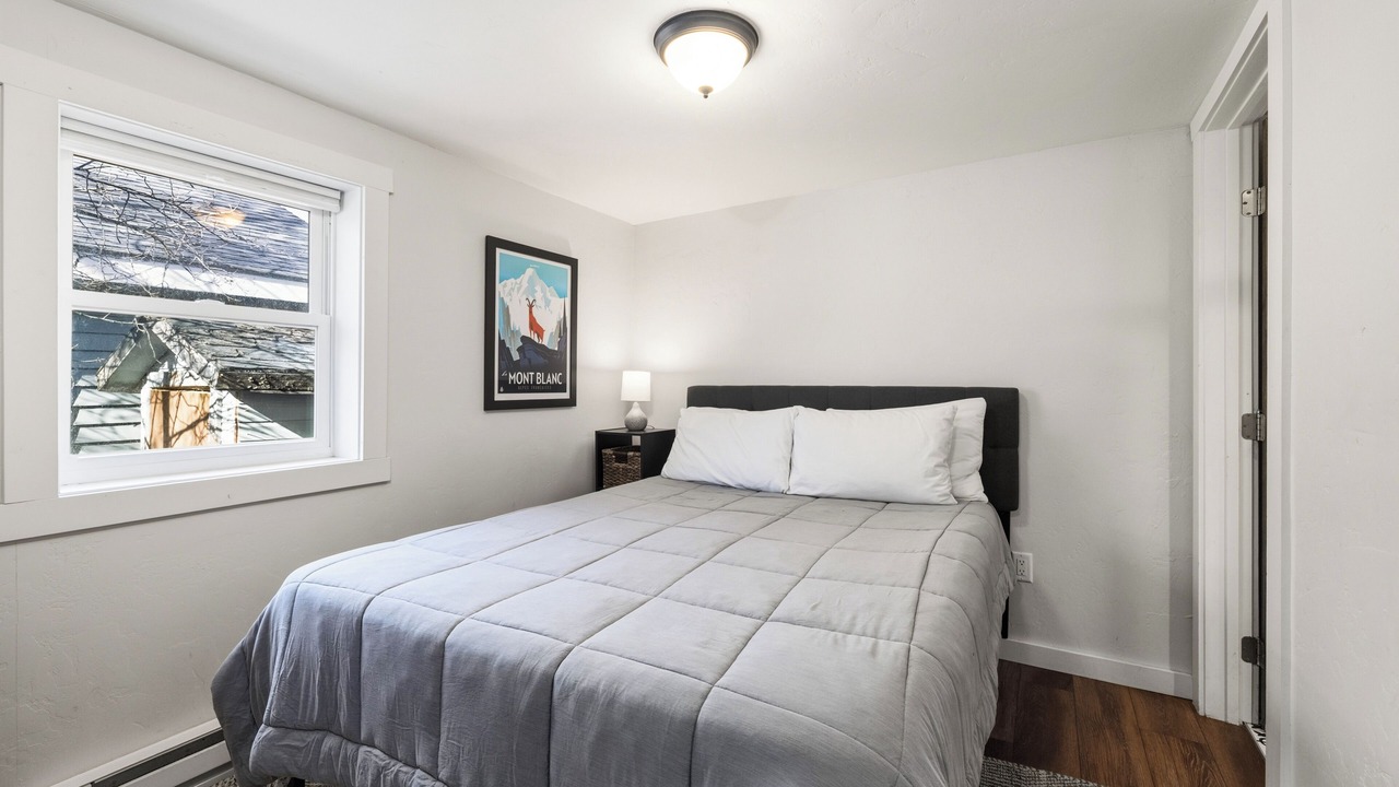Photo of Bedroom in Historic District