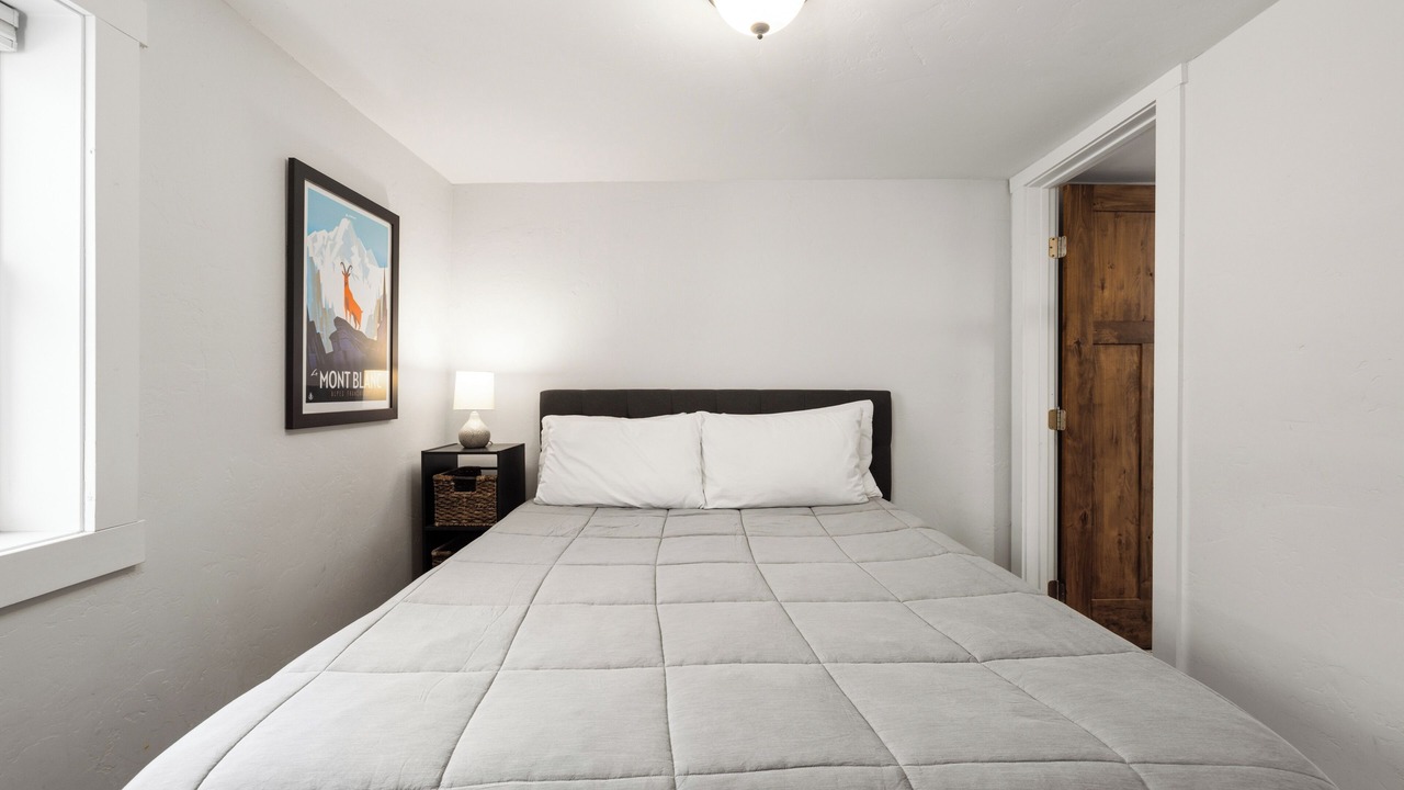 Photo of Bedroom in Historic District
