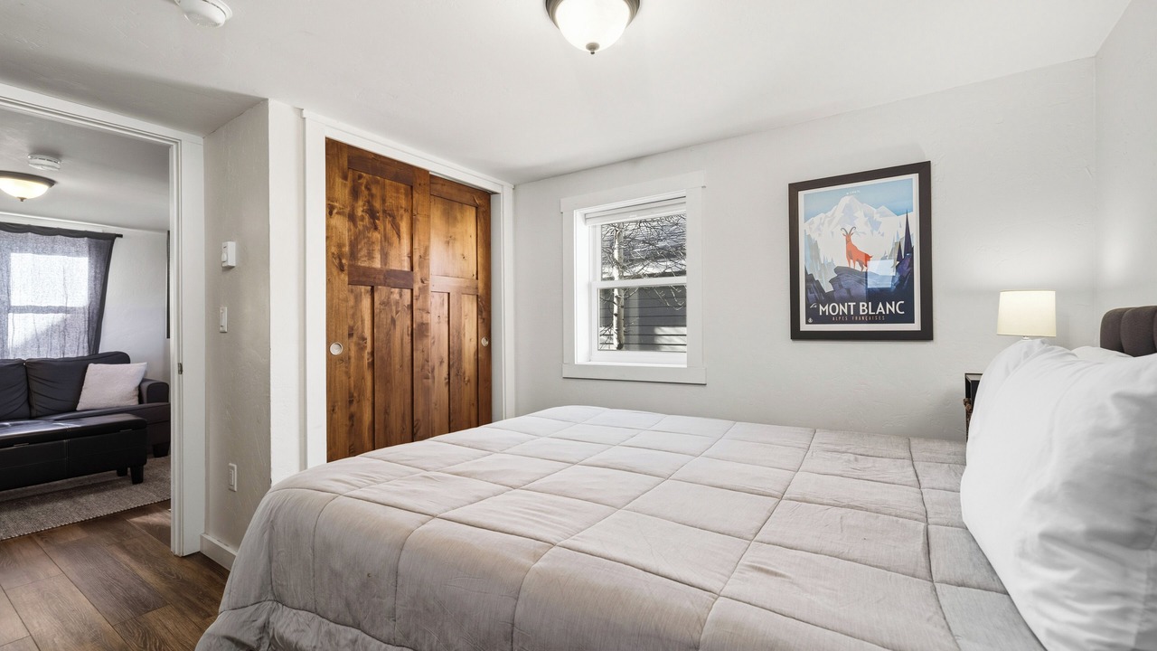 Photo of Bedroom in Historic District