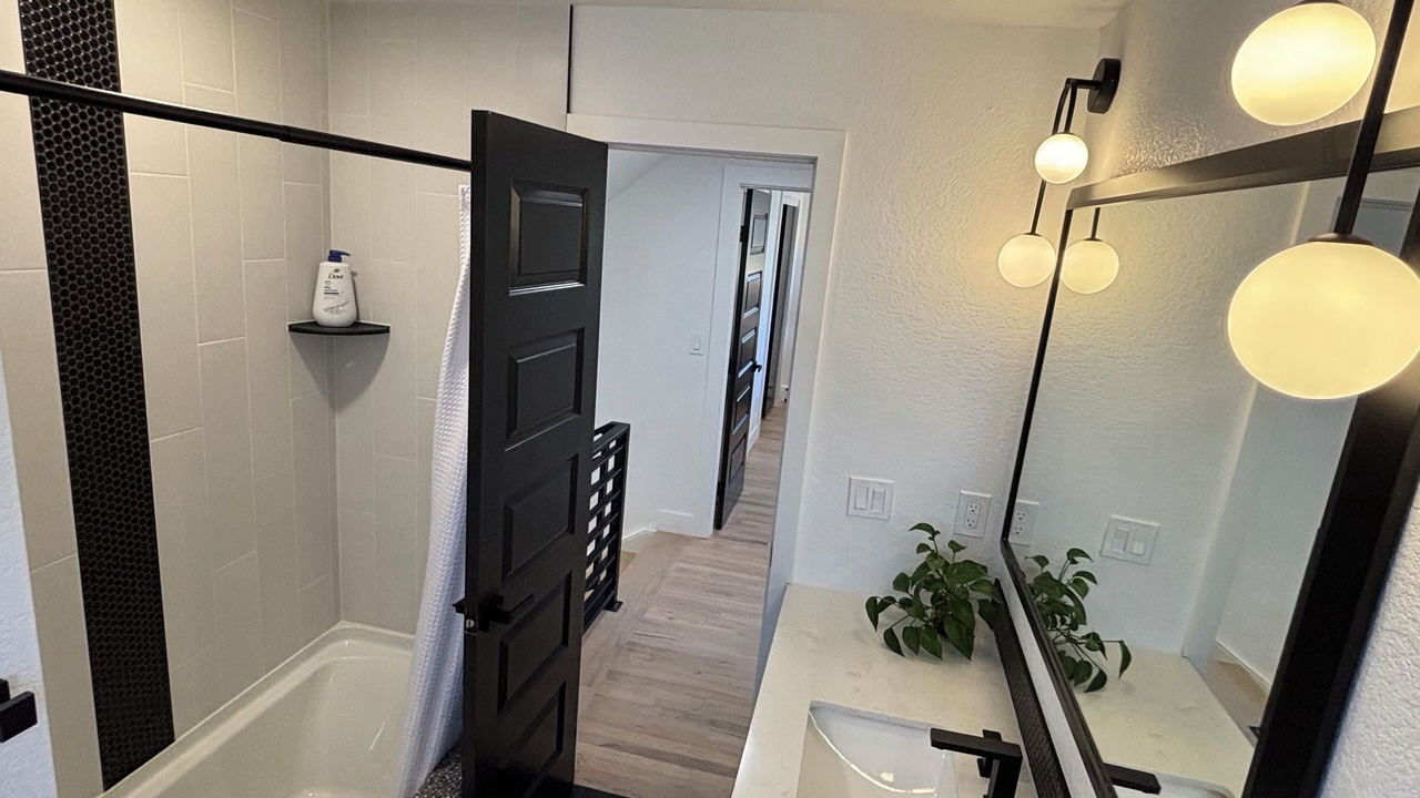 Photo of Bathroom in Bel Aire