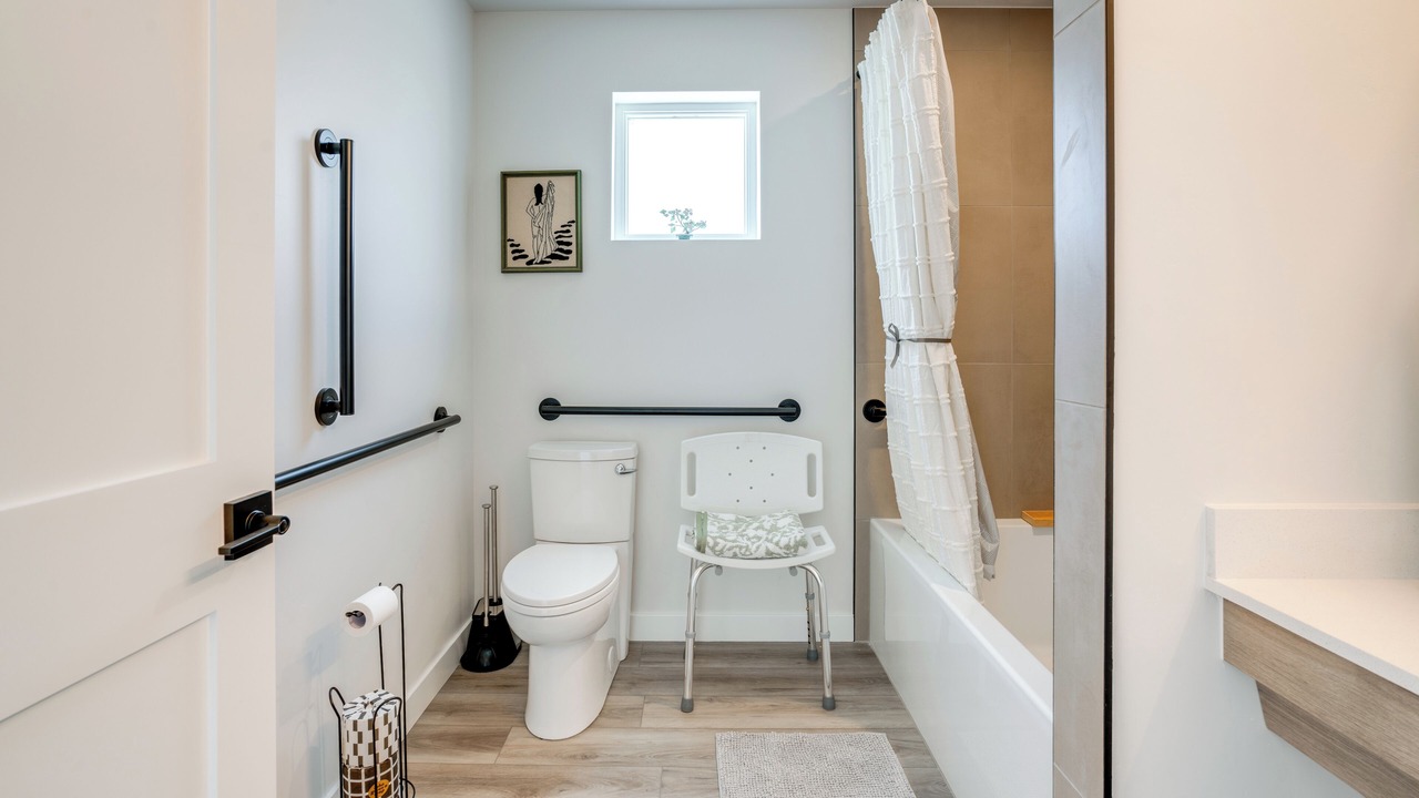 Photo of Bathroom in Frisco