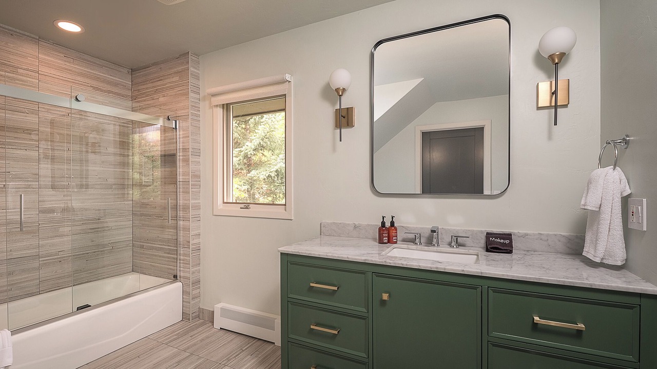 Photo of Bathroom in Highland Meadows