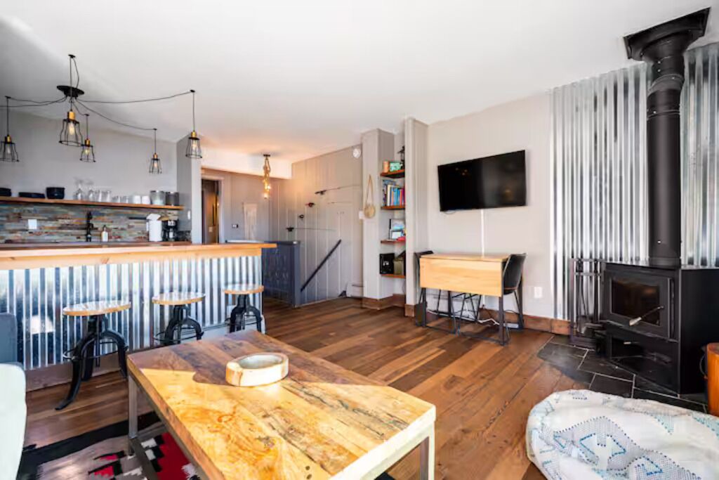 Photo of Livingroom in Dillon