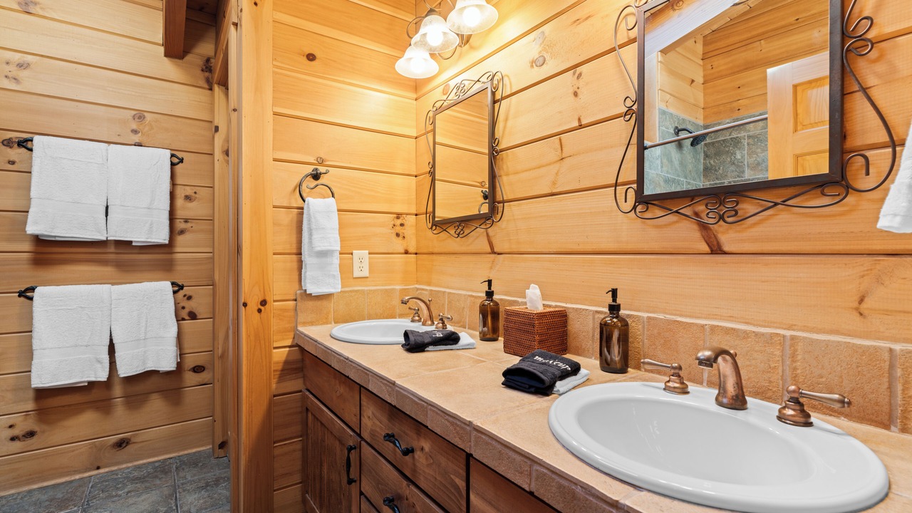 Photo of Bathroom in Quandary Village