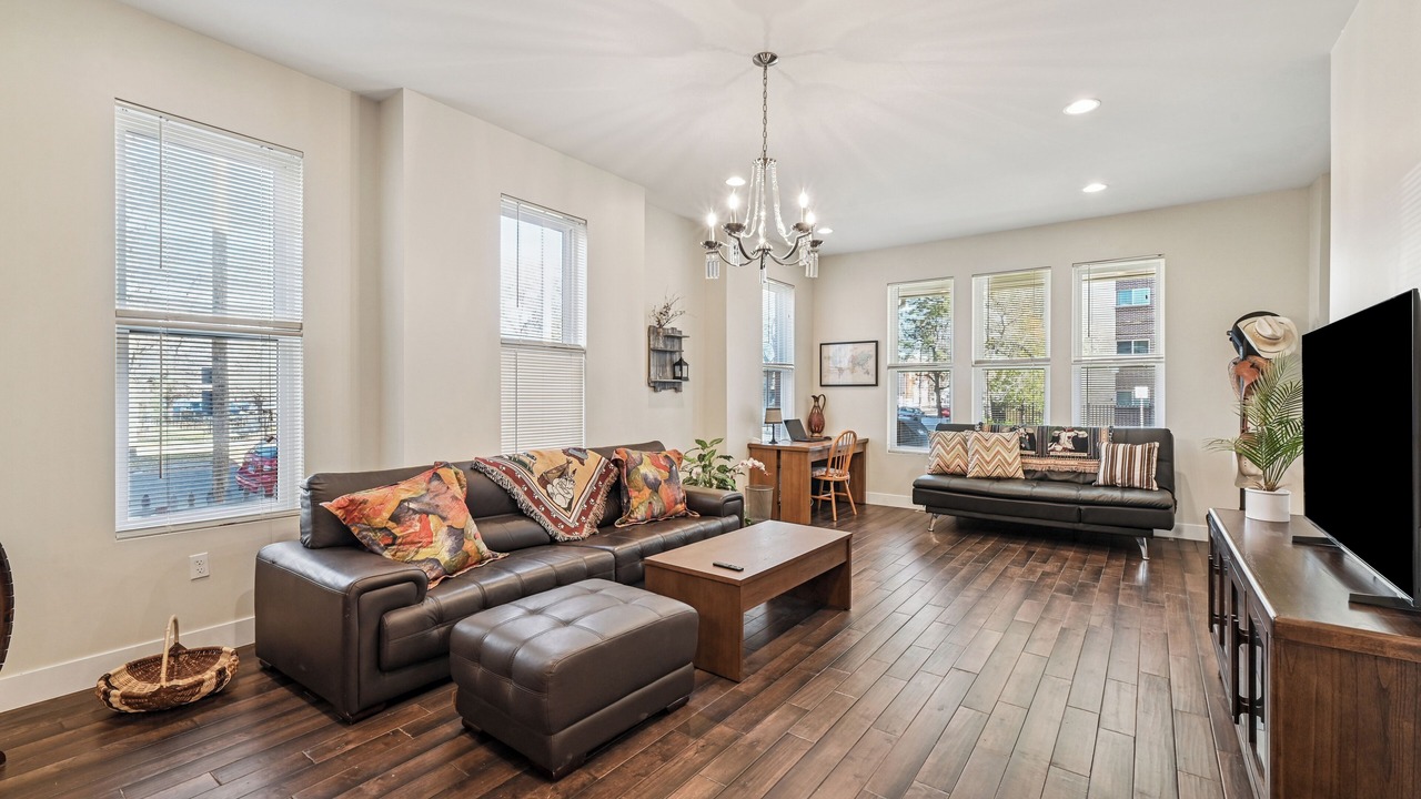 Photo of Livingroom in Curtis Park
