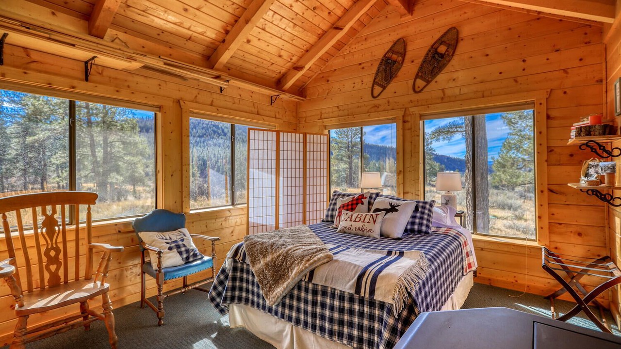 Photo of Bedroom in Pagosa Springs