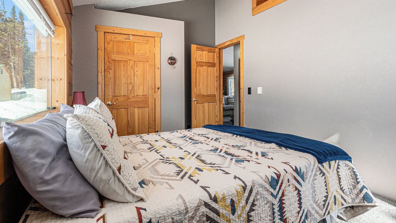 Photo of Bedroom in Saint Mary's