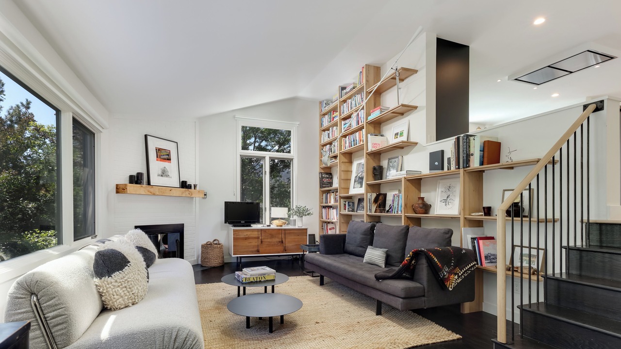Photo of Livingroom in Newlands
