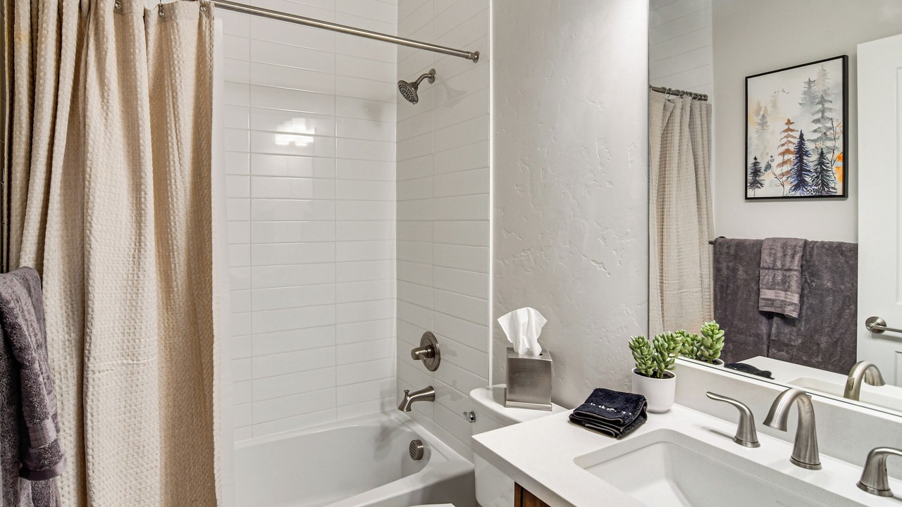 Photo of Bathroom in Rendezvous