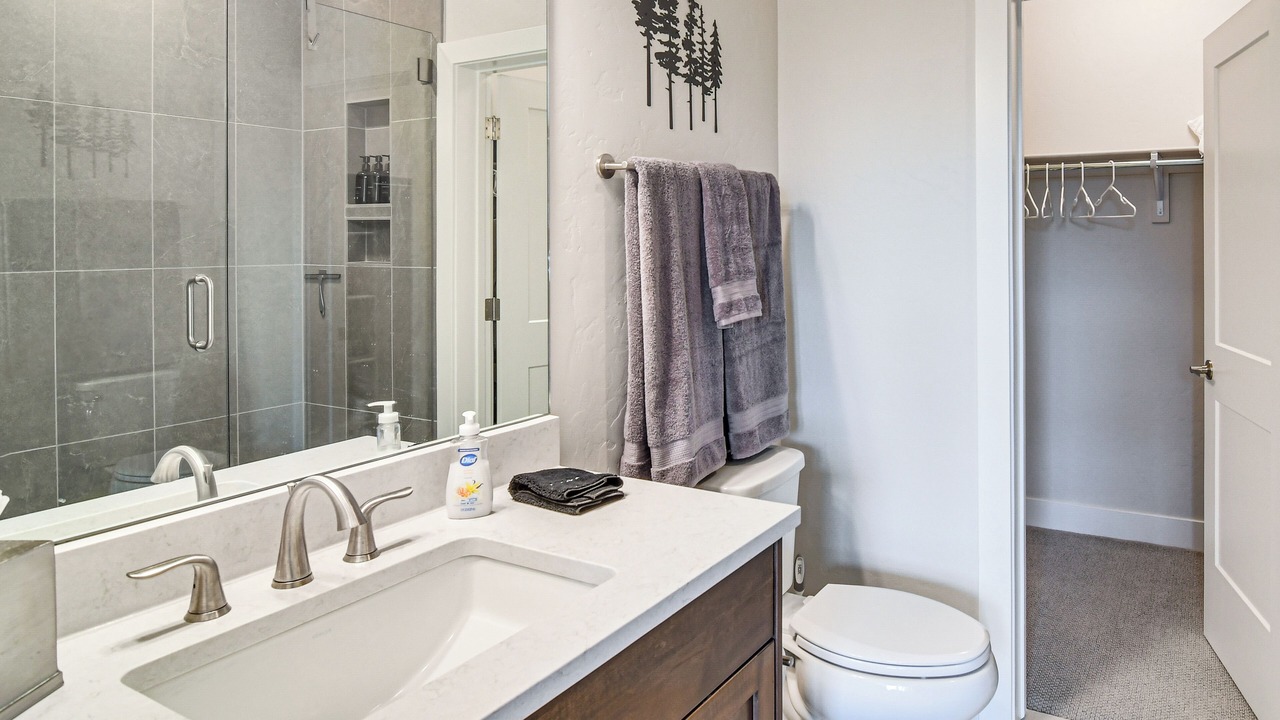 Photo of Bathroom in Rendezvous