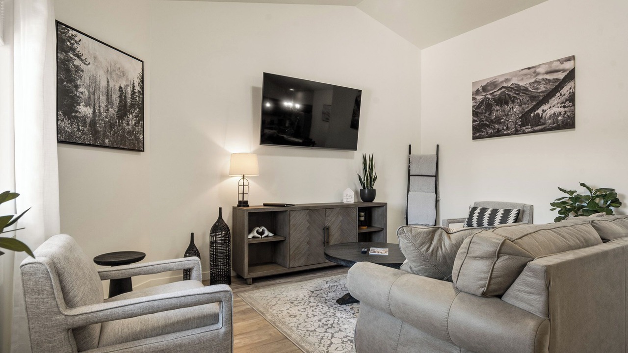 Photo of Livingroom in Montrose