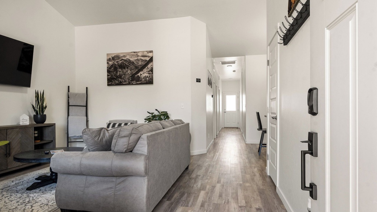 Photo of Livingroom in Montrose