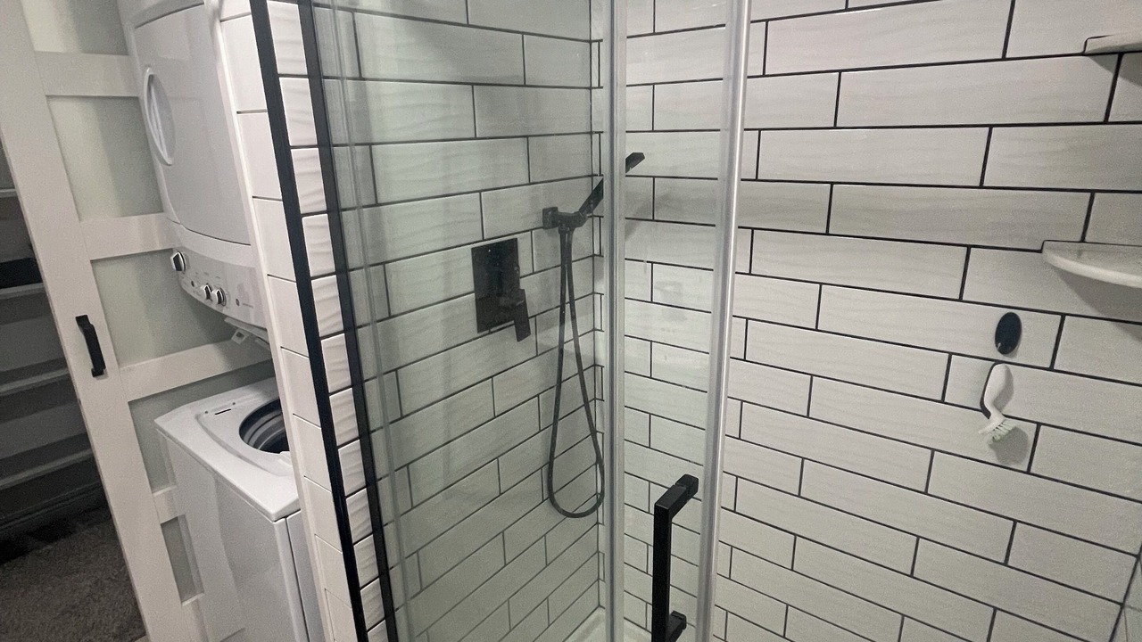 Photo of Bathroom in Lazear