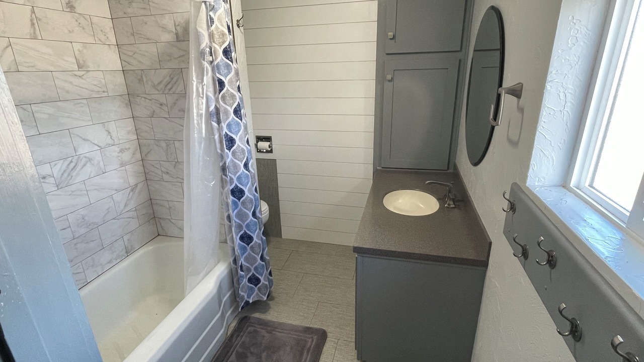 Photo of Bathroom in Lazear