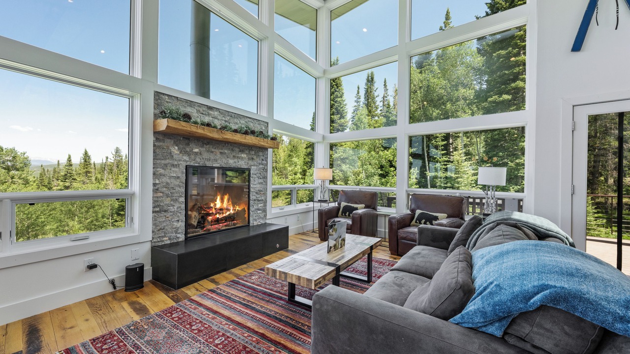 Photo of Livingroom in Homestead Hills