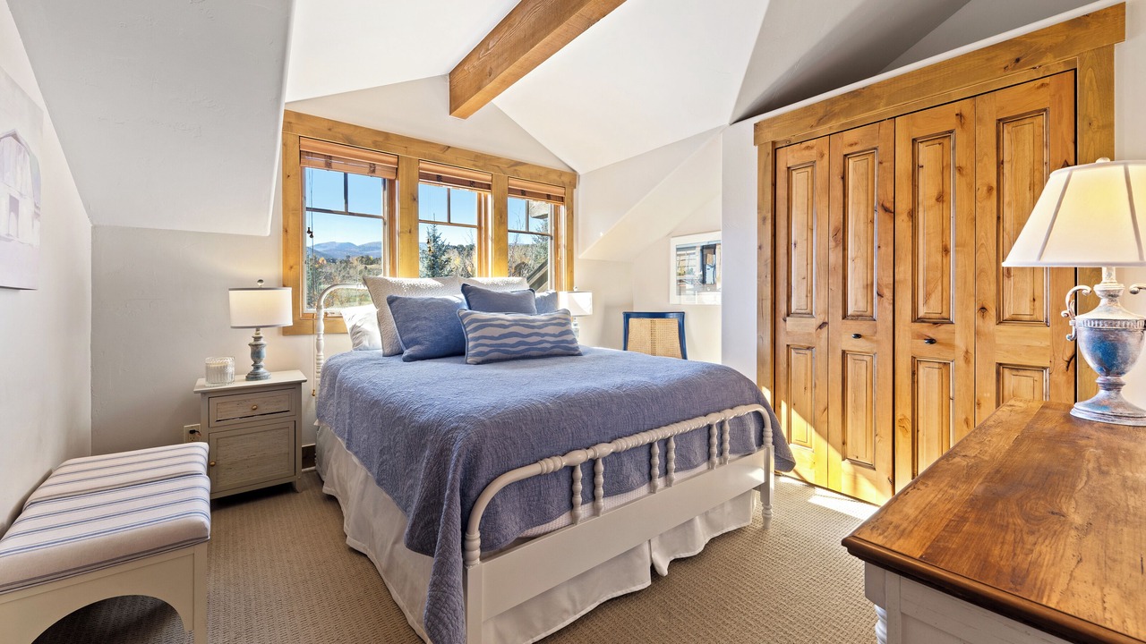Photo of Bedroom in Eagle