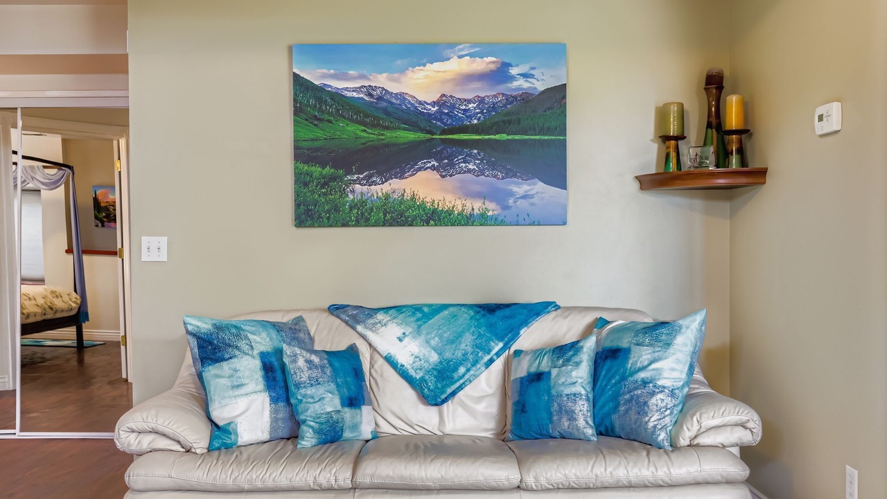 Photo of Livingroom in Lakewood